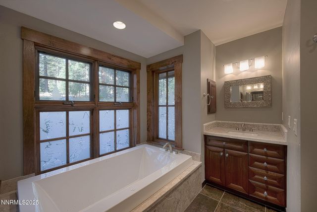 16555 Evergreen Hills Drive, Reno, NV 89511