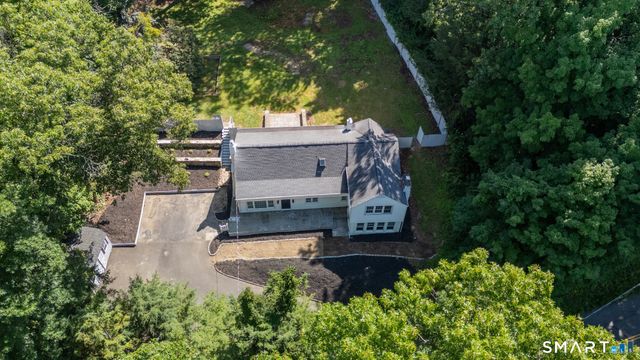49 Old Middle Road, Brookfield, CT 06804