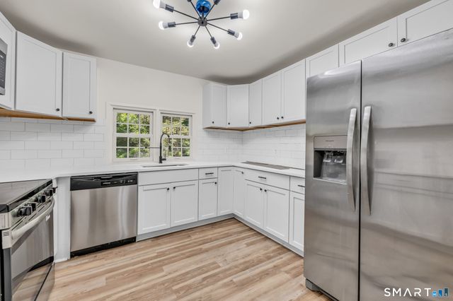 49 Old Middle Road, Brookfield, CT 06804