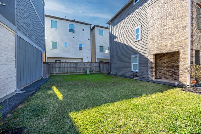 10918 Upland Retreat Drive, Houston, TX 77043