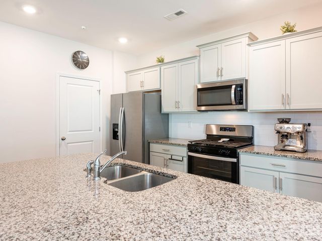 3649 Azalea Ridge Drive, Mount Holly, NC 28120