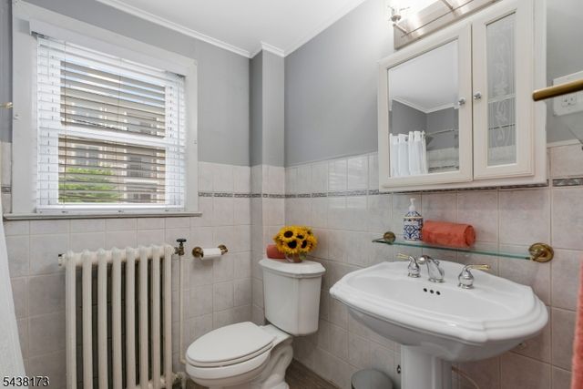 5 3Rd St, Raritan Boro, NJ 08869