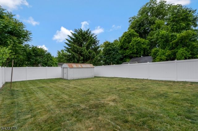 5 3Rd St, Raritan Boro, NJ 08869