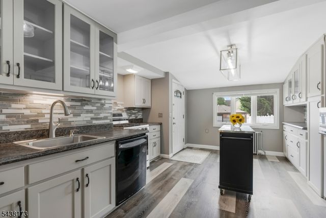 5 3Rd St, Raritan Boro, NJ 08869