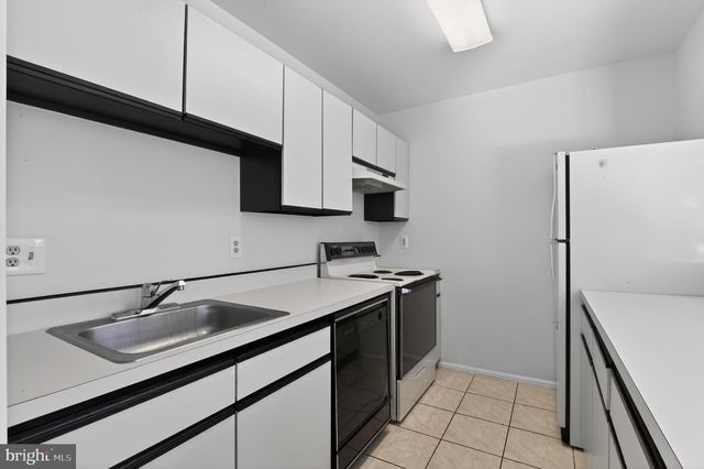 2701 CANYON CT, Mays Landing, NJ 08330