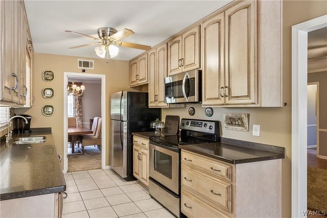 2739 Forest, Northport, AL 35476