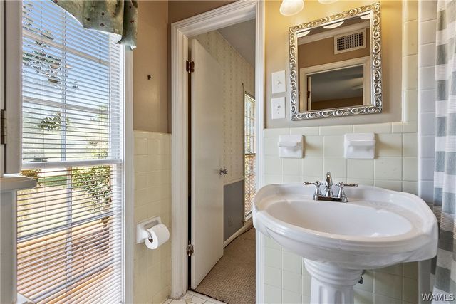 2739 Forest, Northport, AL 35476