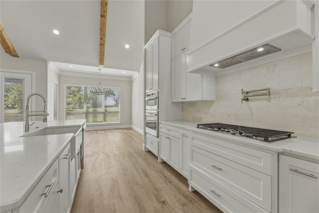 8400 Stallion Drive, Godley, TX 76044