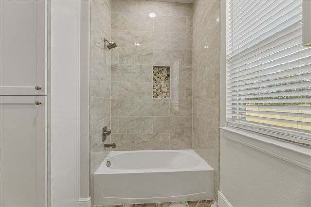 8400 Stallion Drive, Godley, TX 76044