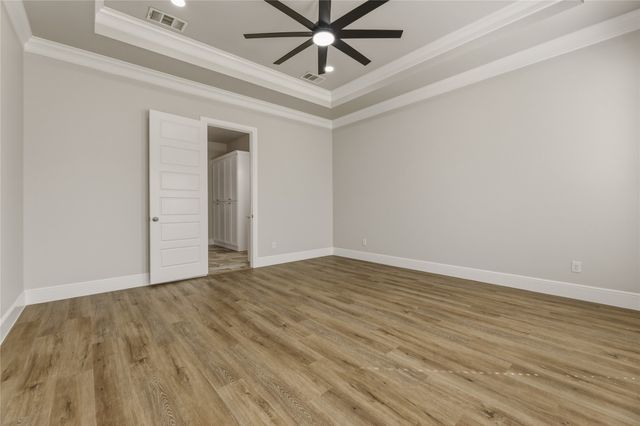 8400 Stallion Drive, Godley, TX 76044