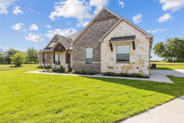 8400 Stallion Drive, Godley, TX 76044