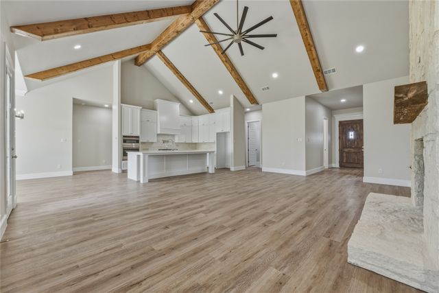 8400 Stallion Drive, Godley, TX 76044