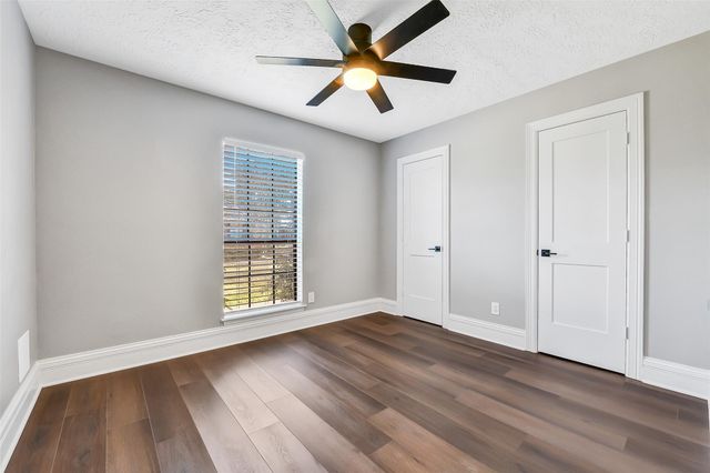 205D Skyview Terrace 704, Friendswood, TX 77546