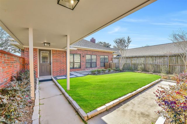 205D Skyview Terrace 704, Friendswood, TX 77546