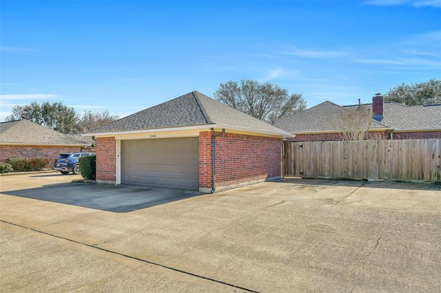 205D Skyview Terrace 704, Friendswood, TX 77546