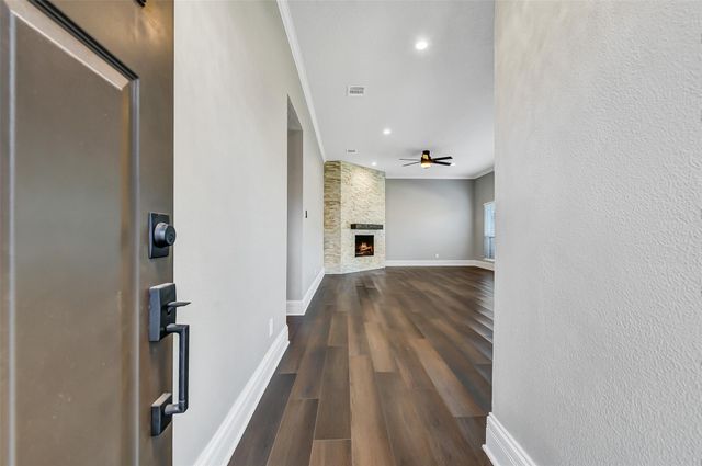 205D Skyview Terrace 704, Friendswood, TX 77546