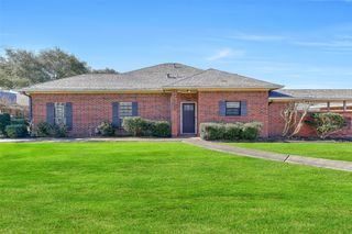 205D Skyview Terrace 704, Friendswood, TX 77546