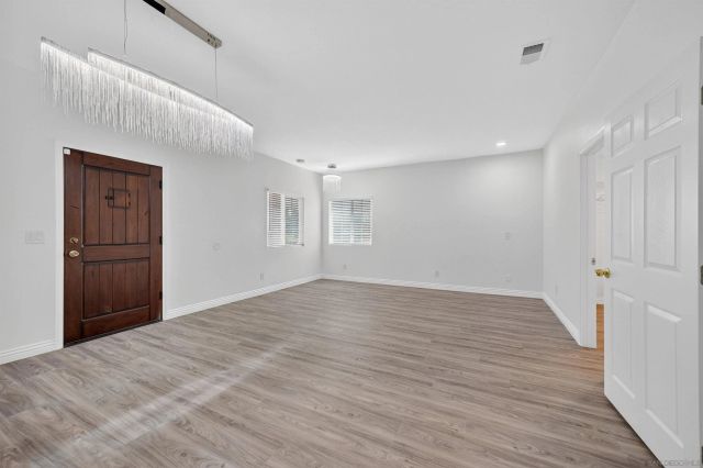 11225 Madrigal St, San Diego, CA 92129