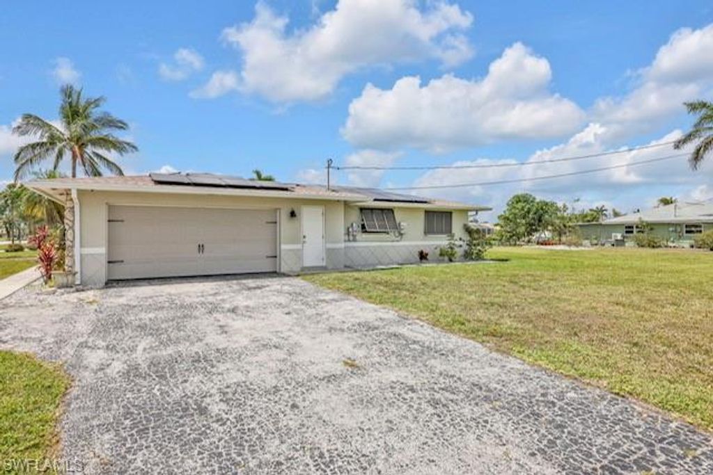 1831 Palaco Grande PKWY, Cape Coral, FL 33904