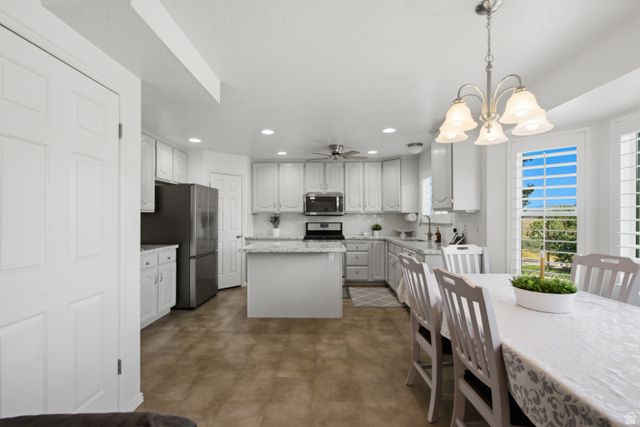 943 E 2330 N, Lehi, UT 84043
