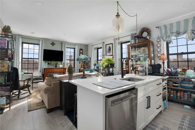 50 Ashburton Street 23, Providence, RI 02904