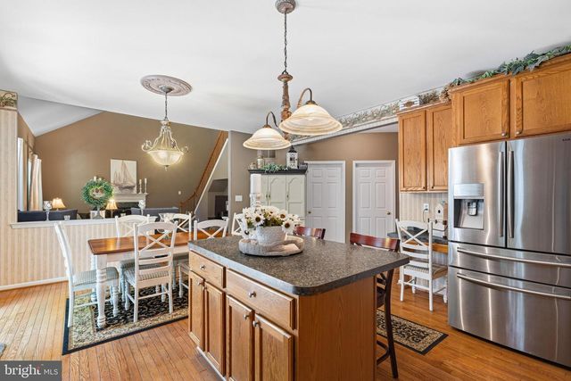 56 EQUESTRIAN DR, Burlington, NJ 08016