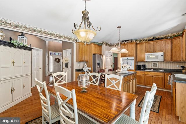 56 EQUESTRIAN DR, Burlington, NJ 08016