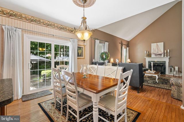 56 EQUESTRIAN DR, Burlington, NJ 08016