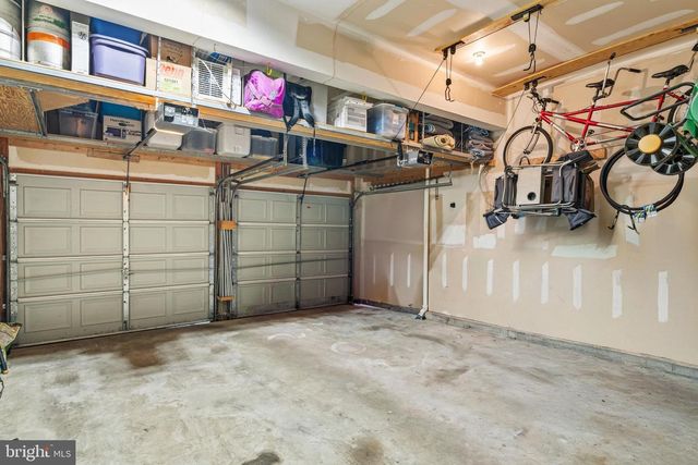 56 EQUESTRIAN DR, Burlington, NJ 08016
