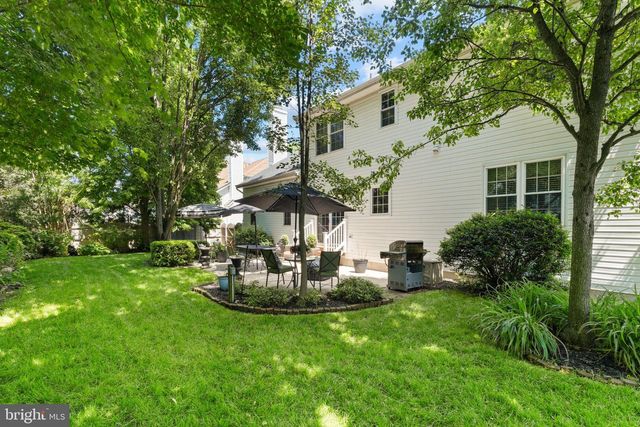 56 EQUESTRIAN DR, Burlington, NJ 08016