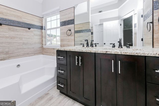 1103 Village Oaks, Jonesboro, GA 30238