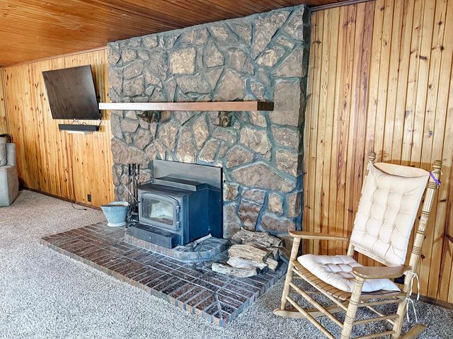 14562 S 3rd Street, Stockton, MO 65785