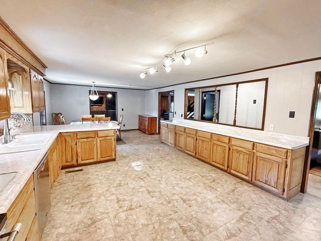 14562 S 3rd Street, Stockton, MO 65785