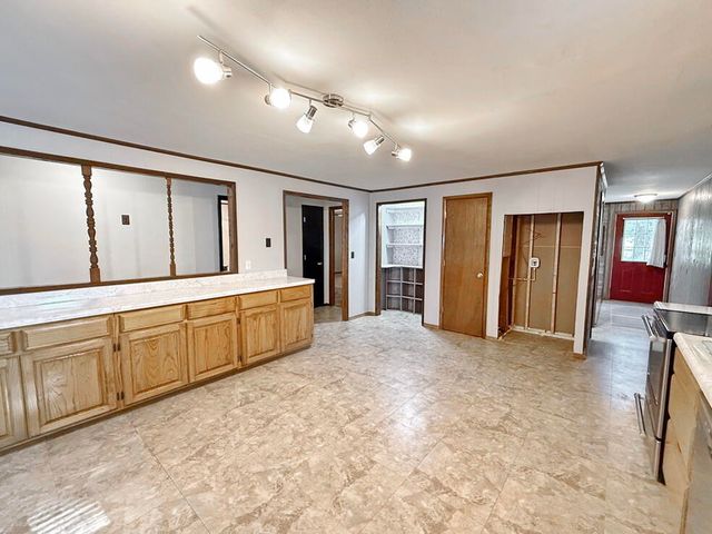 14562 S 3rd Street, Stockton, MO 65785