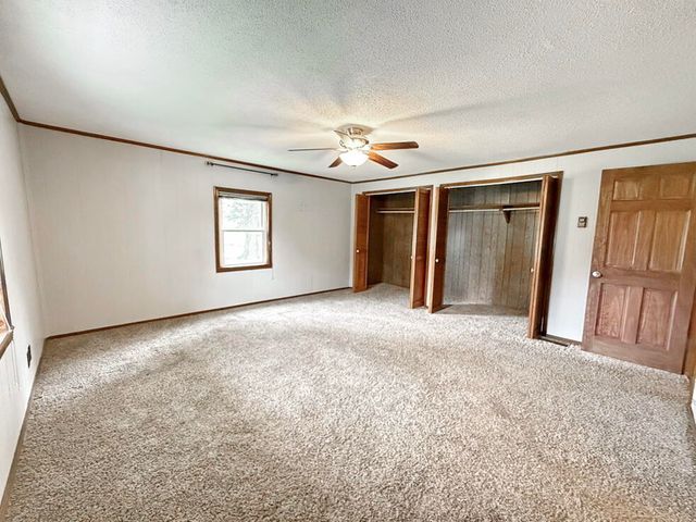 14562 S 3rd Street, Stockton, MO 65785