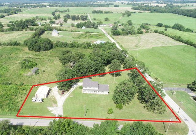 14562 S 3rd Street, Stockton, MO 65785