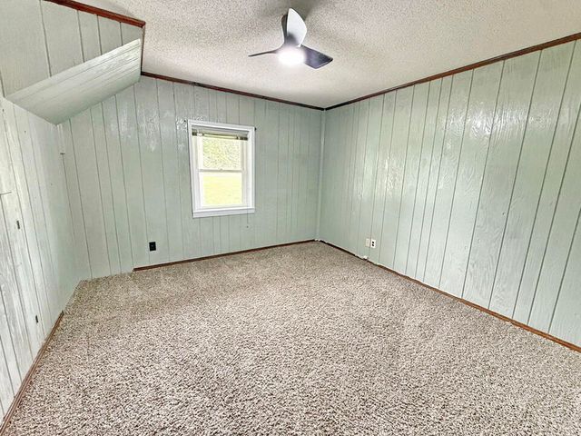 14562 S 3rd Street, Stockton, MO 65785