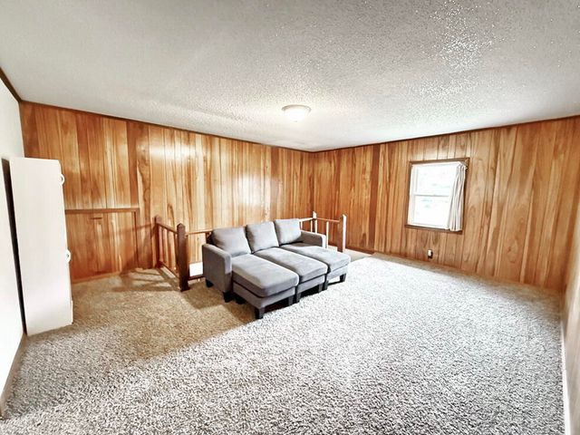 14562 S 3rd Street, Stockton, MO 65785