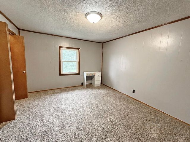 14562 S 3rd Street, Stockton, MO 65785