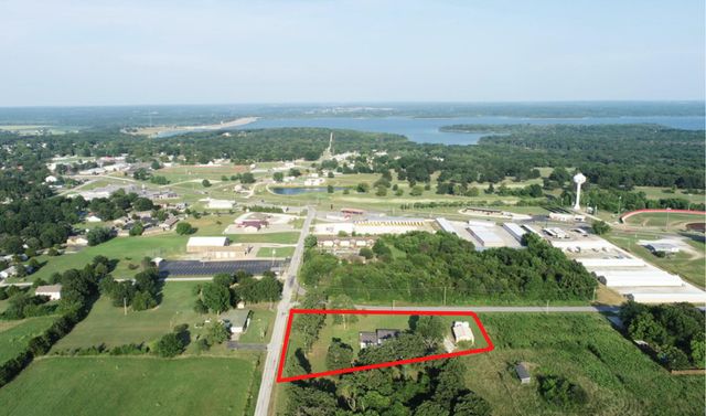 14562 S 3rd Street, Stockton, MO 65785