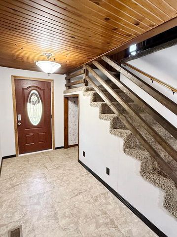 14562 S 3rd Street, Stockton, MO 65785