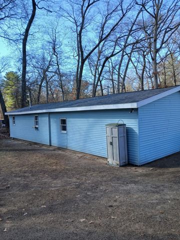 6110 O'Neil Street, Dalton Twp, MI 49457