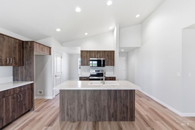 299 N Tideberry Ave, Kuna, ID 83634