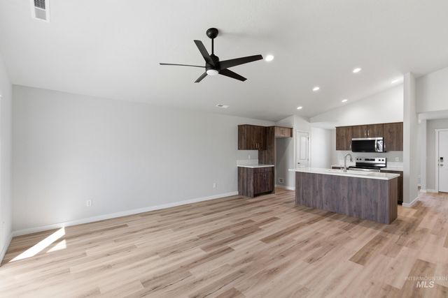 299 N Tideberry Ave, Kuna, ID 83634