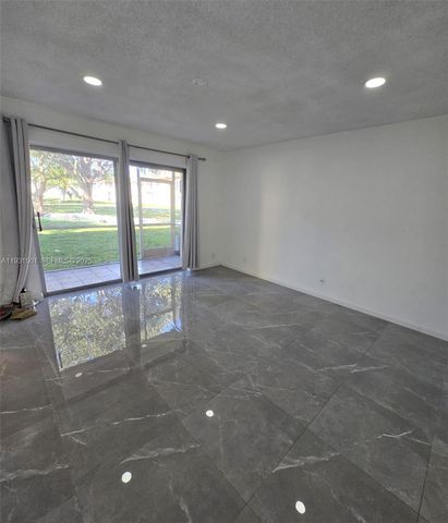 5130 SW 40th Ave 2B, Dania Beach, FL 33314