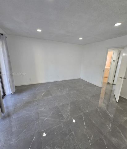 5130 SW 40th Ave 2B, Dania Beach, FL 33314