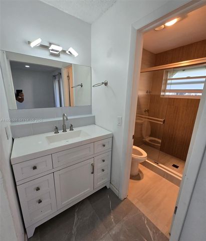 5130 SW 40th Ave 2B, Dania Beach, FL 33314