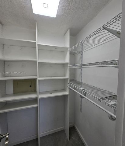 5130 SW 40th Ave 2B, Dania Beach, FL 33314