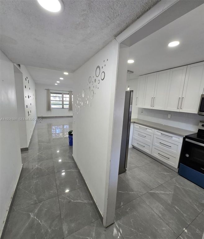 5130 SW 40th Ave 2B, Dania Beach, FL 33314