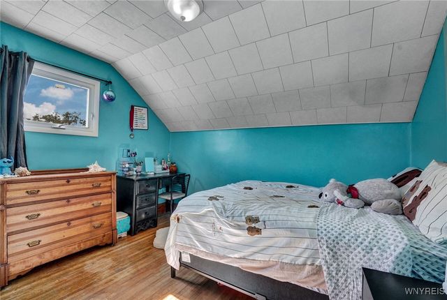 2415 Linwood Avenue, Niagara Falls, NY 14305